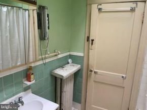 879 N Woodstock Street, Philadelphia PA 19130
