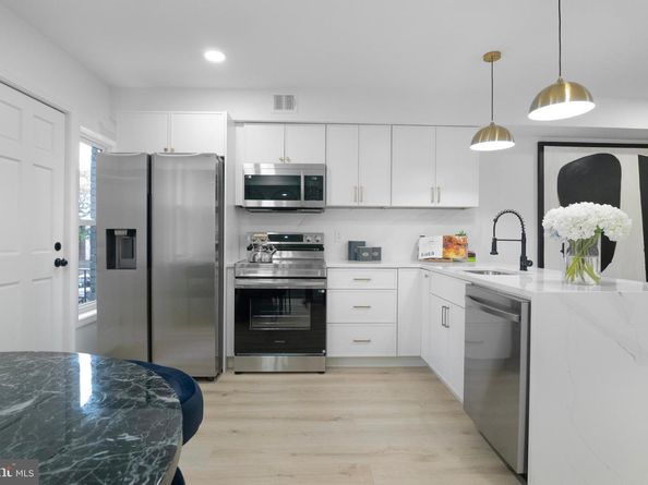 1709 Lang Place NE, Washington DC 20002