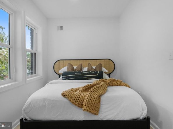 1709 Lang Place NE, Washington DC 20002