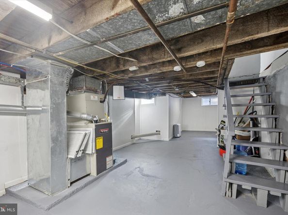 1525 S Taylor Street, Philadelphia PA 19146