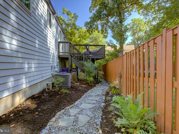9744 Water Oak Drive, Fairfax VA 22031