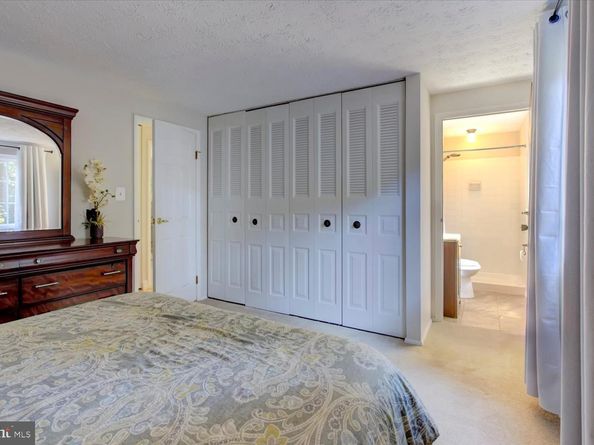 9744 Water Oak Drive, Fairfax VA 22031