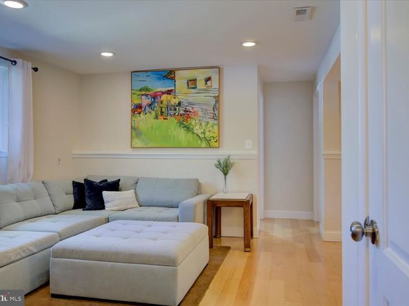 9744 Water Oak Drive, Fairfax VA 22031