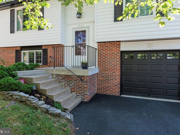 9744 Water Oak Drive, Fairfax VA 22031
