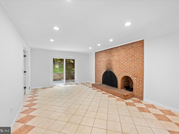 10304 Gainsborough Road, Potomac MD 20854