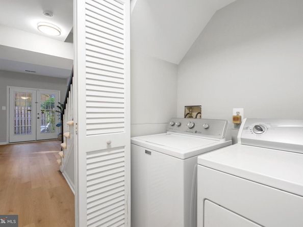 16 S Manchester Street, Arlington VA 22204