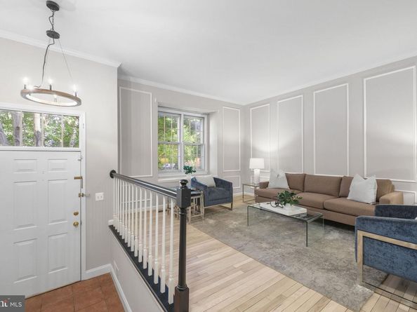 16 S Manchester Street, Arlington VA 22204