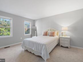 16 S Manchester Street, Arlington VA 22204