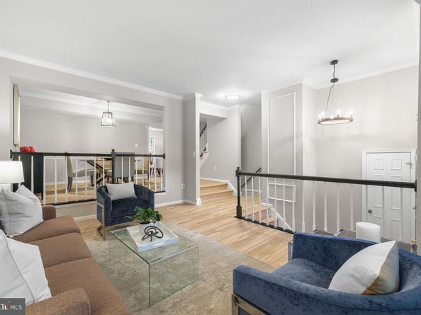 16 S Manchester Street, Arlington VA 22204