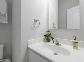 16 S Manchester Street, Arlington VA 22204