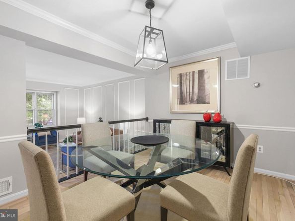 16 S Manchester Street, Arlington VA 22204