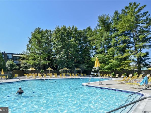 4928 Sentinel Drive 1303, Bethesda MD 20816