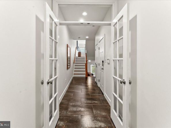 677 N 15TH Street, Philadelphia PA 19130