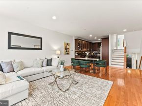 677 N 15TH Street, Philadelphia PA 19130