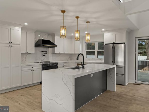 300 Witmer Road, Horsham PA 19044