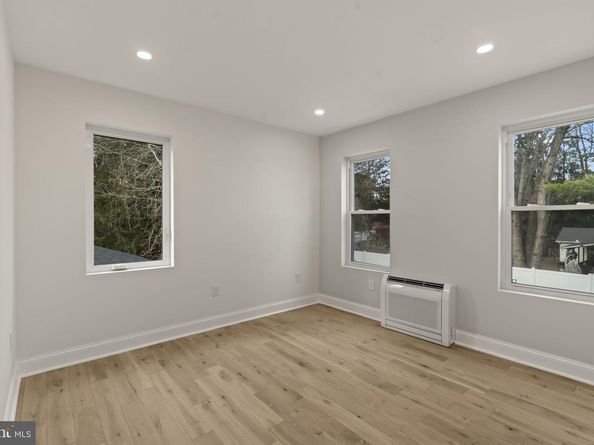 300 Witmer Road, Horsham PA 19044