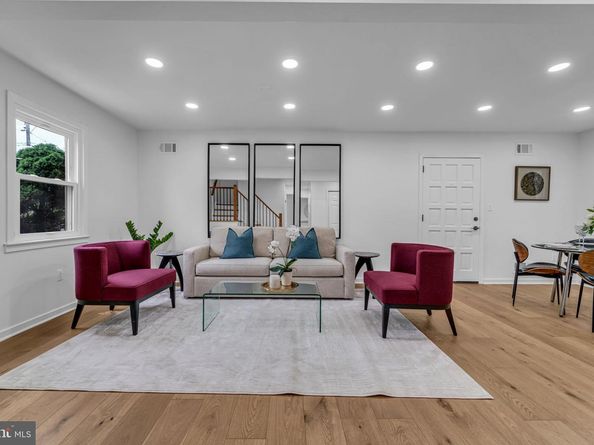 2339 N Powhatan Street, Arlington VA 22205