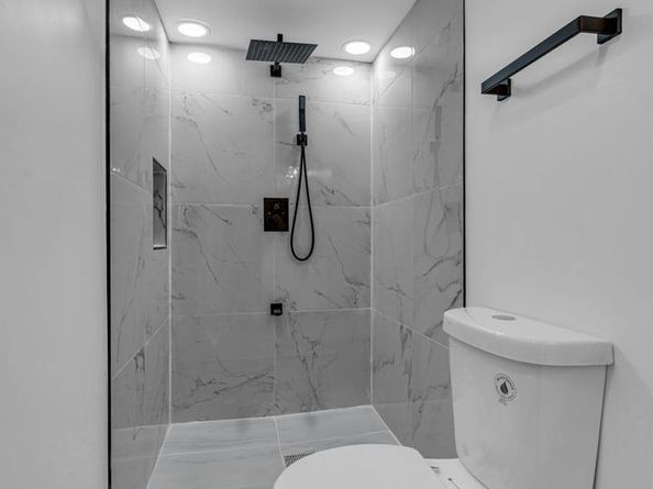 2339 N Powhatan Street, Arlington VA 22205