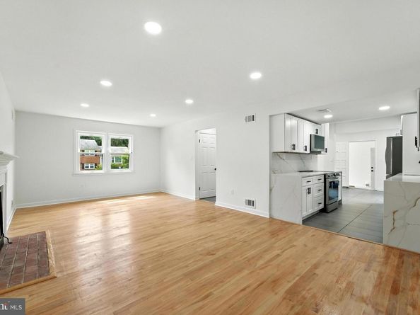 2339 N Powhatan Street, Arlington VA 22205