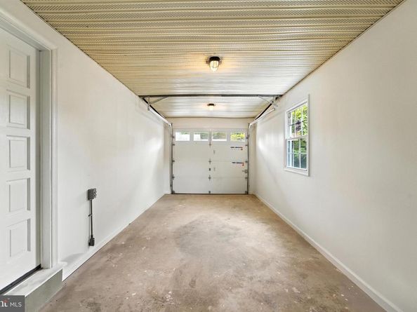 2339 N Powhatan Street, Arlington VA 22205