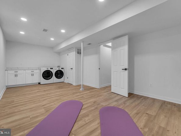 2339 N Powhatan Street, Arlington VA 22205