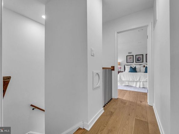 2339 N Powhatan Street, Arlington VA 22205