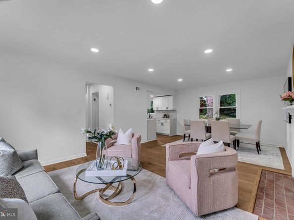 2339 N Powhatan Street, Arlington VA 22205