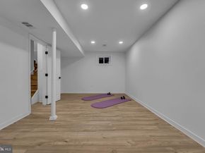 2339 N Powhatan Street, Arlington VA 22205