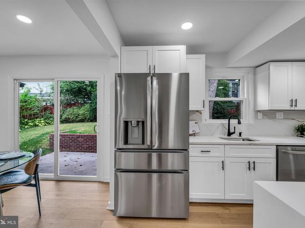 2339 N Powhatan Street, Arlington VA 22205
