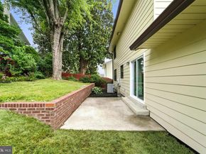 2339 N Powhatan Street, Arlington VA 22205