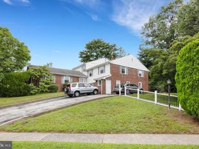 611 W Woodland Avenue, Springfield PA 19064