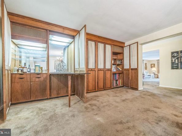 611 W Woodland Avenue, Springfield PA 19064