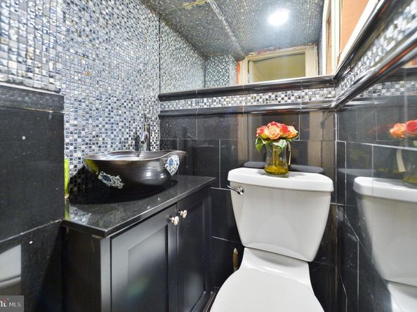 523 E Allens Lane, Philadelphia PA 19119