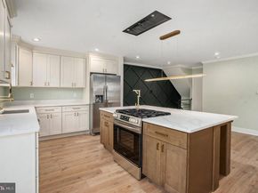9038 Lykens Lane, Philadelphia PA 19128