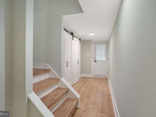 9038 Lykens Lane, Philadelphia PA 19128