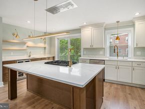 9038 Lykens Lane, Philadelphia PA 19128