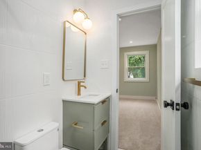 9038 Lykens Lane, Philadelphia PA 19128