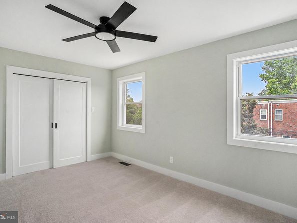 9038 Lykens Lane, Philadelphia PA 19128