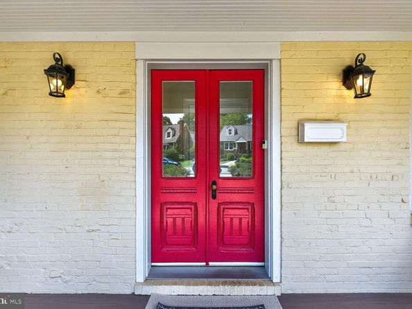 2828 N Van Buren Street, Arlington VA 22213
