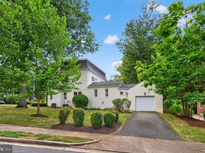 2828 N Van Buren Street, Arlington VA 22213