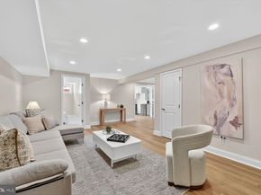 2828 N Van Buren Street, Arlington VA 22213