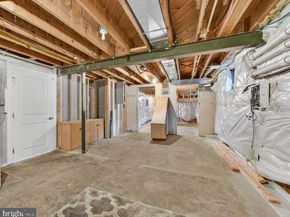 2828 N Van Buren Street, Arlington VA 22213