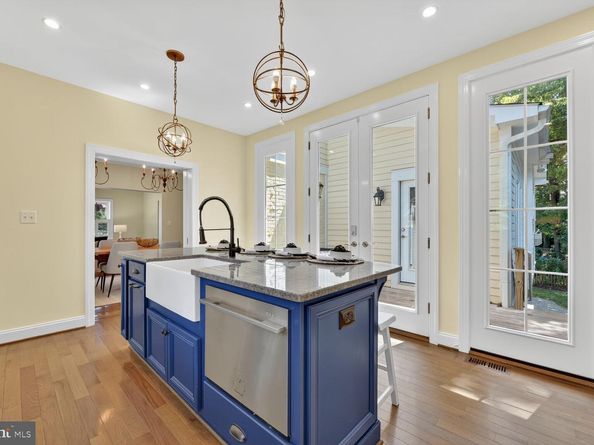 2828 N Van Buren Street, Arlington VA 22213