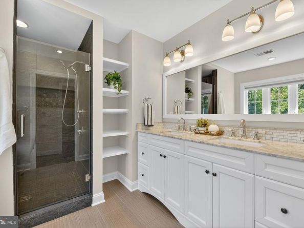2828 N Van Buren Street, Arlington VA 22213