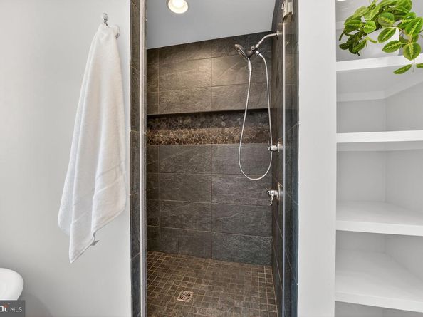 2828 N Van Buren Street, Arlington VA 22213