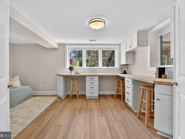 2828 N Van Buren Street, Arlington VA 22213