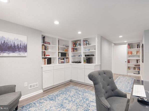 4827 27TH Place N, Arlington VA 22207