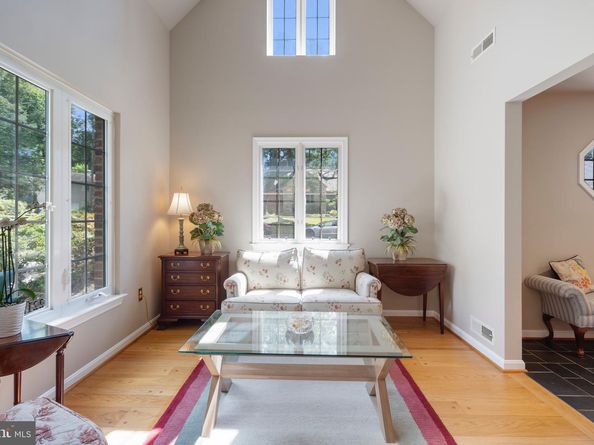 4827 27TH Place N, Arlington VA 22207
