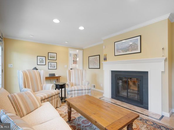 4827 27TH Place N, Arlington VA 22207