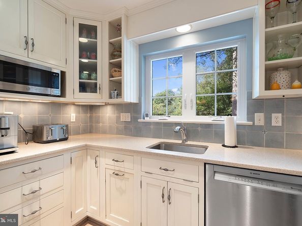 4827 27TH Place N, Arlington VA 22207